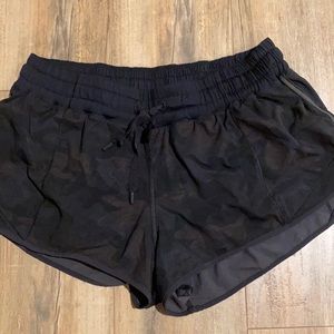 Lululemon Hot Toddy shorts